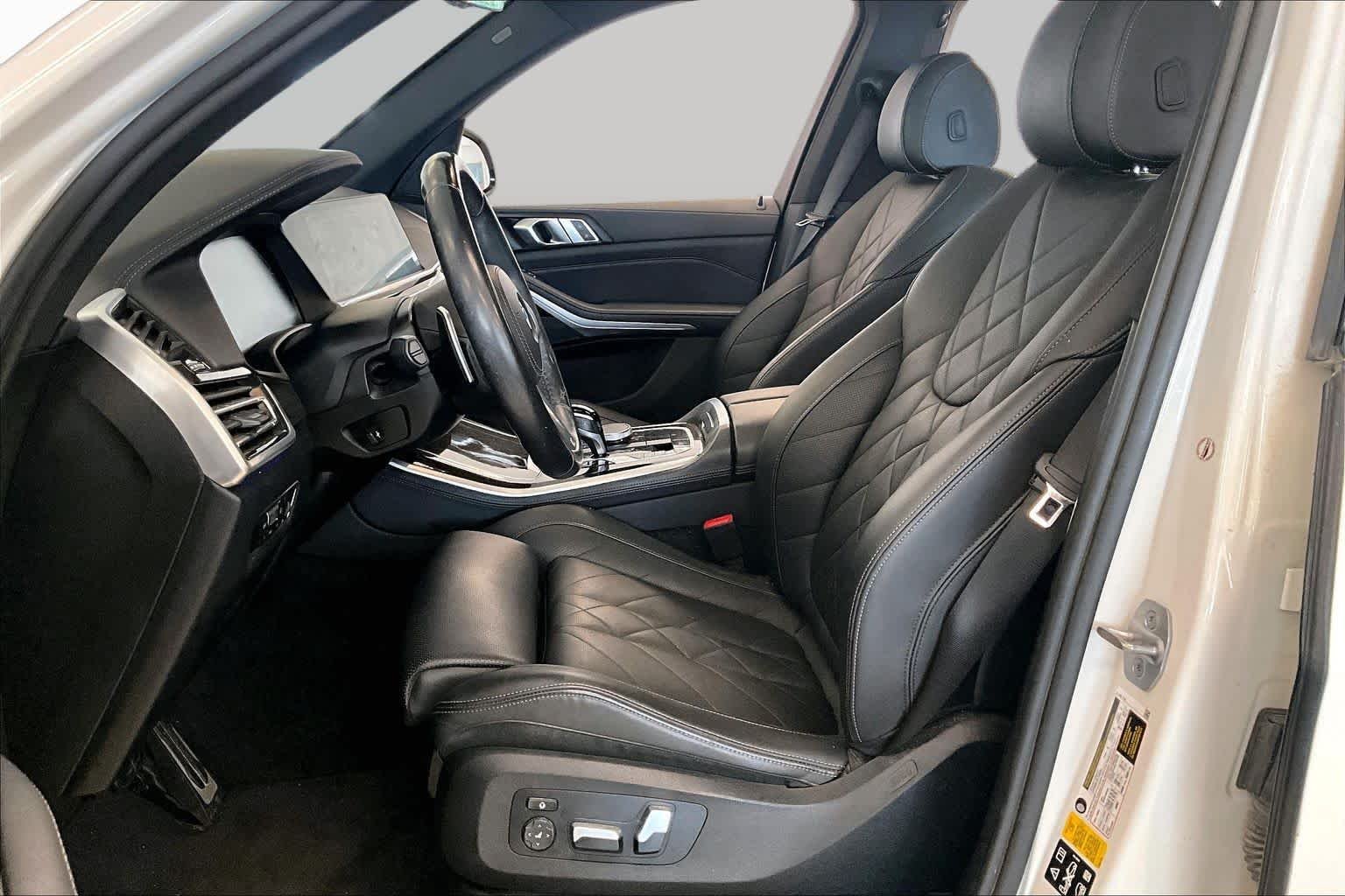 Used 2023 Alpine White BMW xDrive40i image 7