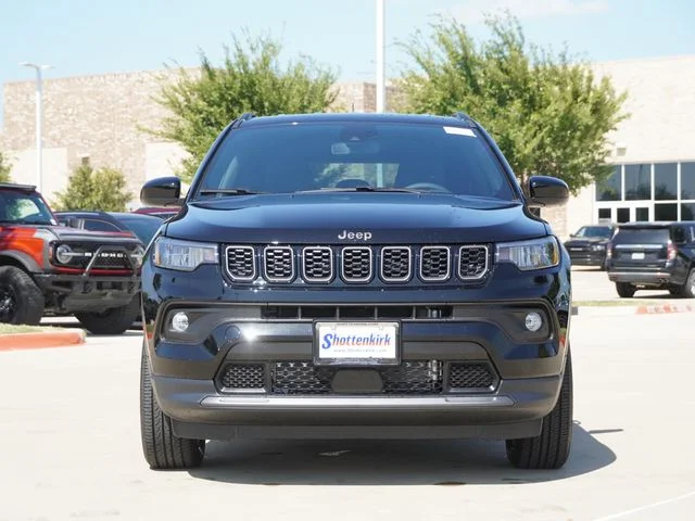 New 2026 Diamond Black Crystal Pearl-Coat Exterior Paint Jeep Latitude image 6