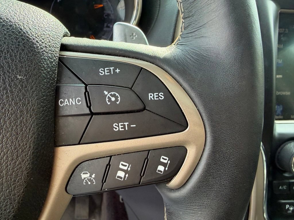 Used 2017 Bright White Clea Jeep Overland image 35