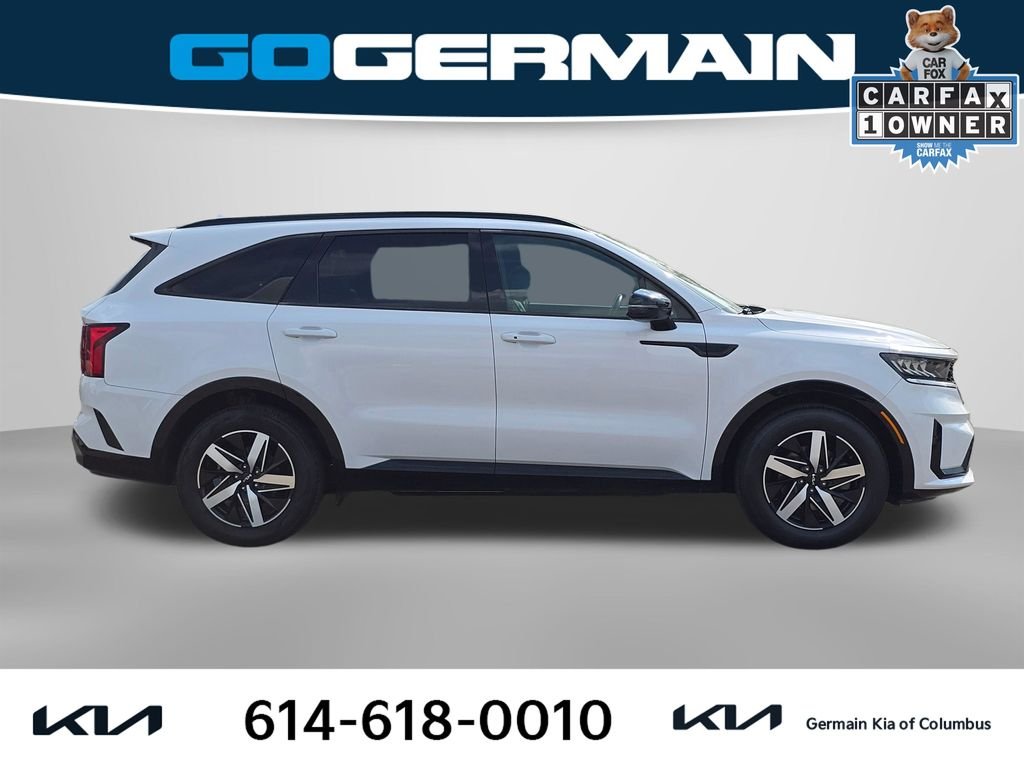 Used 2022 White Kia S image 6