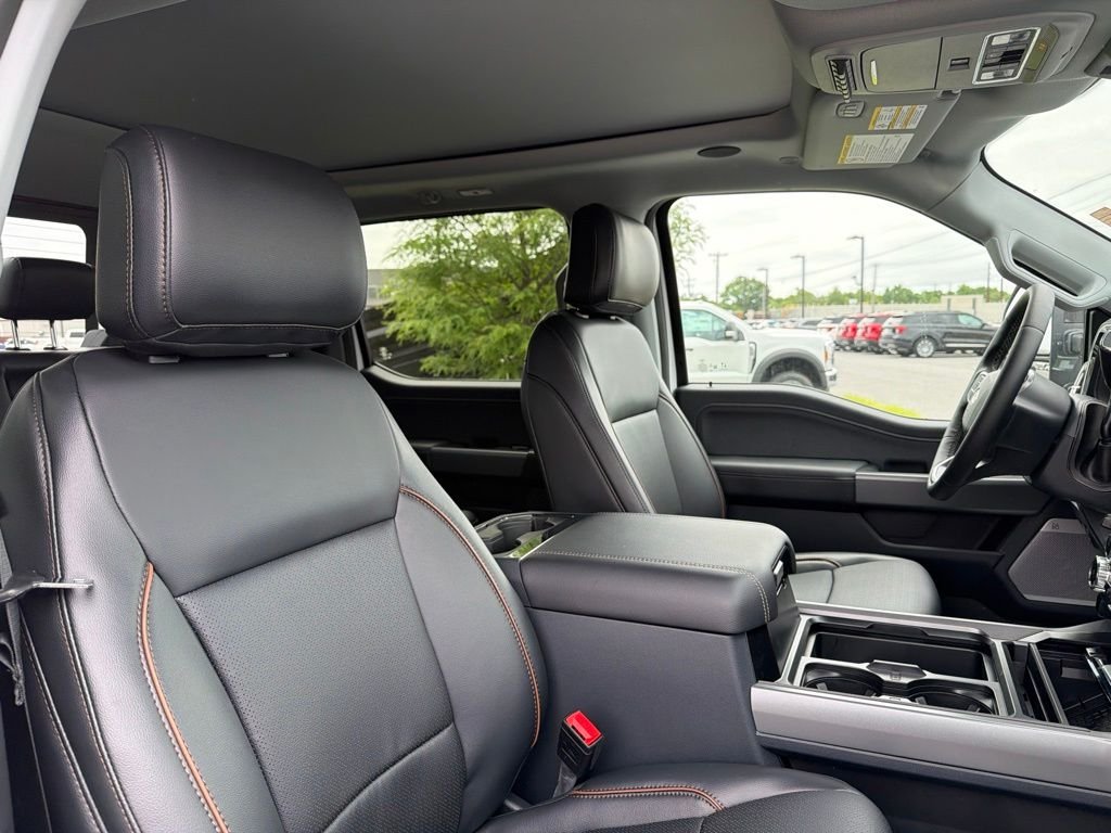 New 2026 Oxford White Ford F-250® Lariat® image 25