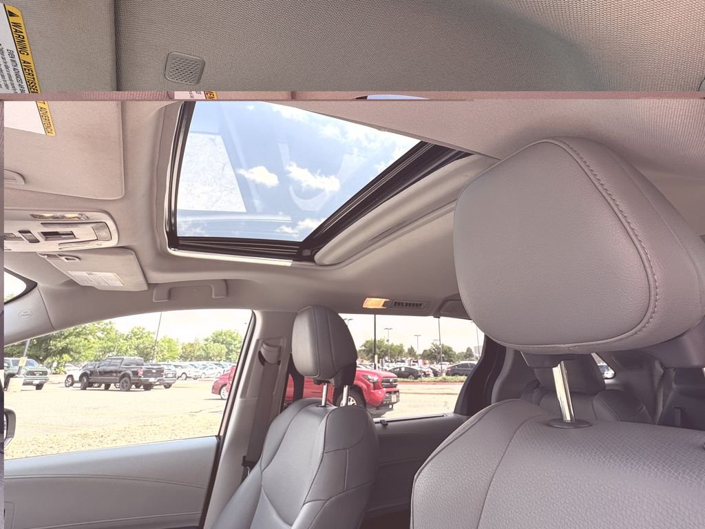 Used 2021 White Toyota XLE image 21
