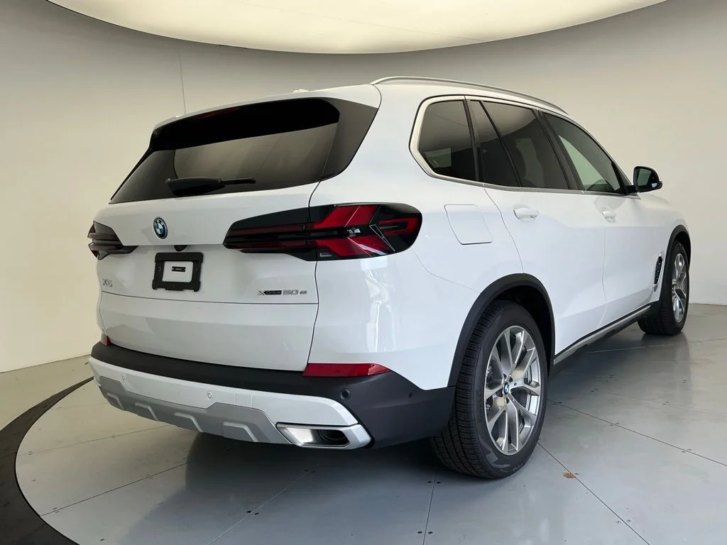New 2026 Alpine White BMW xDrive50e image 3