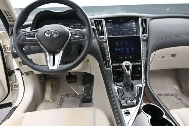 Used 2018 Majestic INFINITI 3.0t LUXE image 17