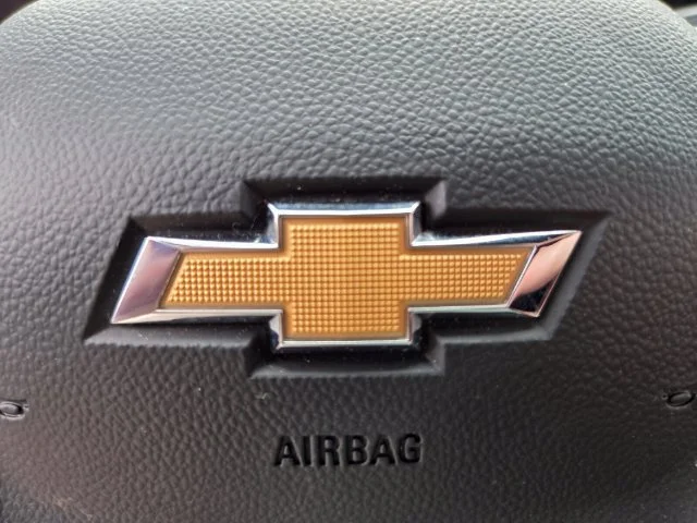 Used 2026 White Chevrolet LT image 33