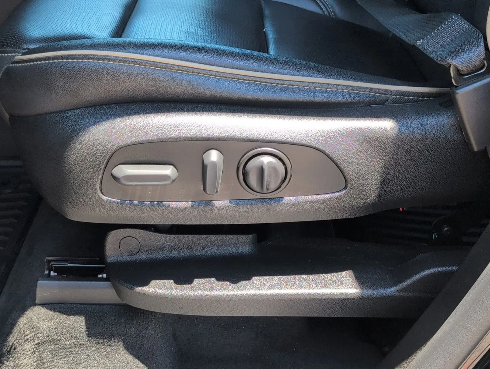 Used 2023 Mosaic Black Metallic Chevrolet Premier image 14