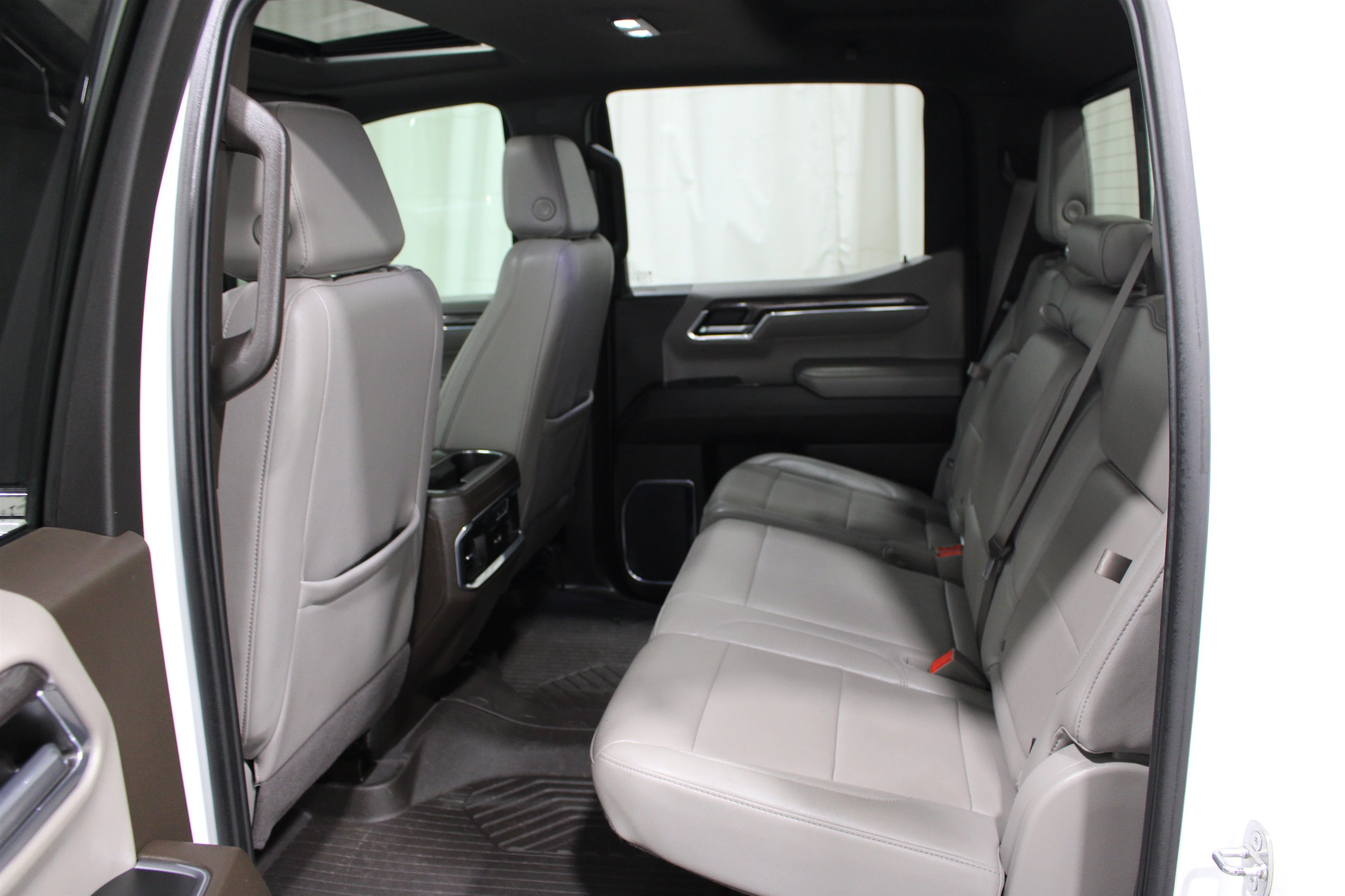 2024 Chevrolet Silverado 1500 LTZ - Photo 20