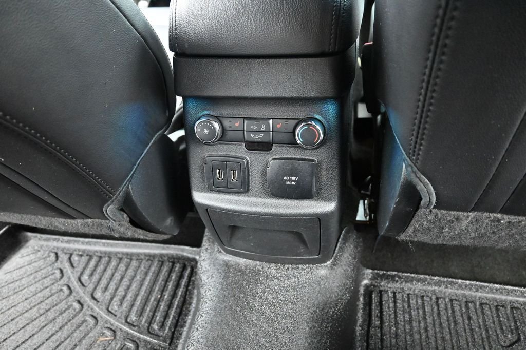 Used 2017 White Ford Limited image 25