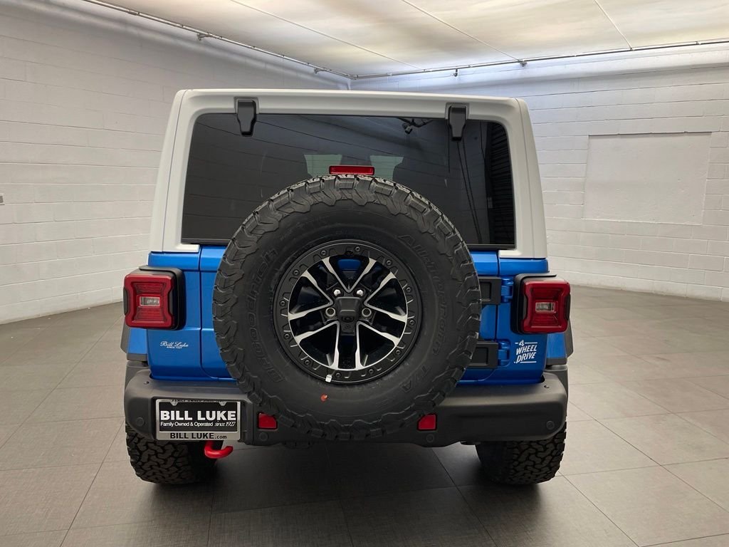 New 2026 Hydro Blue Pearl-Coat Exterior Paint Jeep Rubicon X image 4