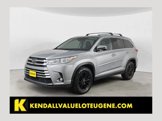 Pre-Owned 2019 Toyota Highlander XLE With Navigation & AWD