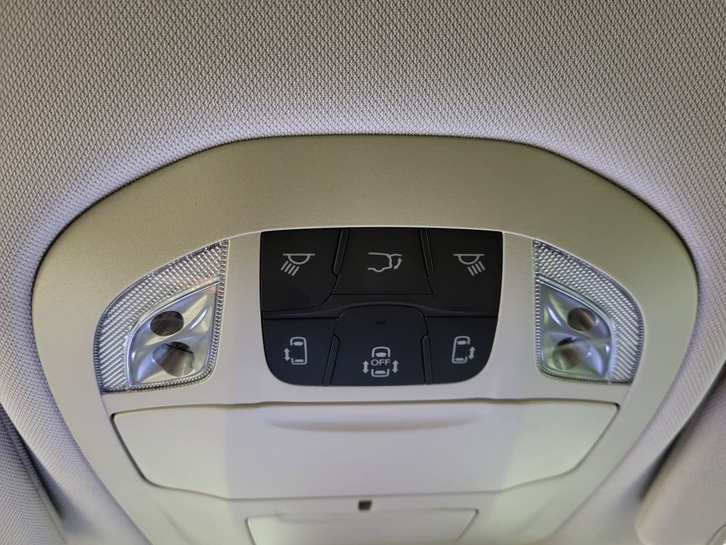Used 2024 White Chrysler LX image 12