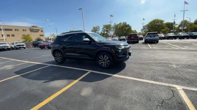 Certified Used 2025 Black Chevrolet ACTIV image 2