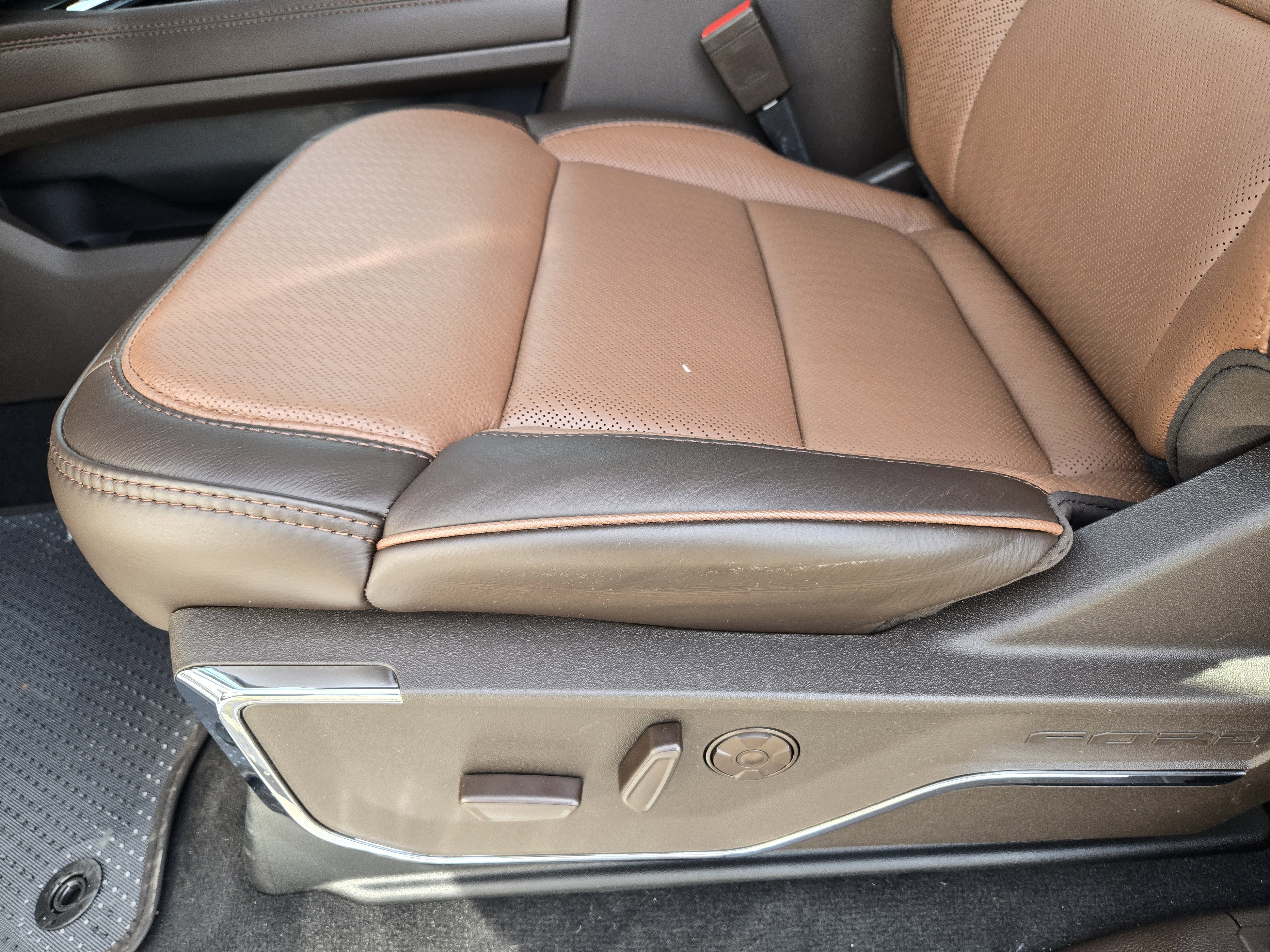 New 2026 Star White Ford F-250 King Ranch image 15