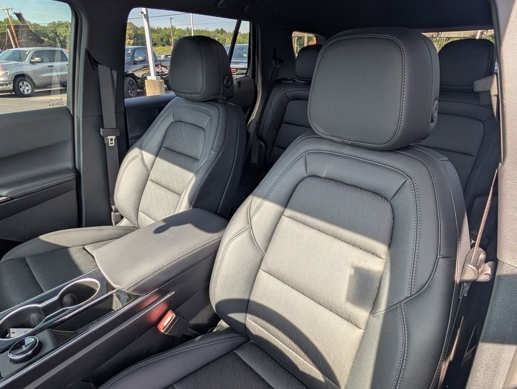 Used 2026 Summit White Chevrolet LT image 14