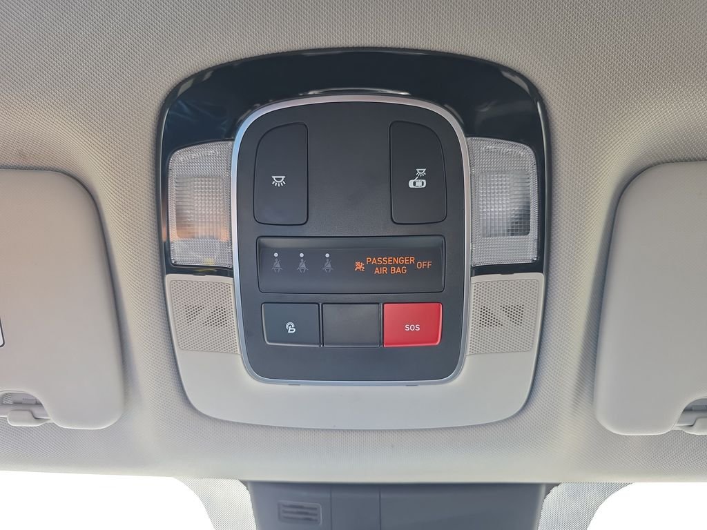 Used 2024 White Pearl Hyundai SEL image 30