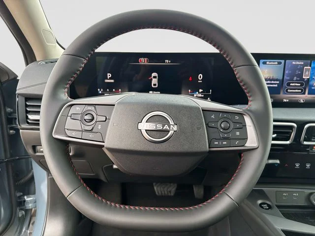 New 2026 Atlantic Gray Metallic / Super Black Two-tone Nissan SR image 26