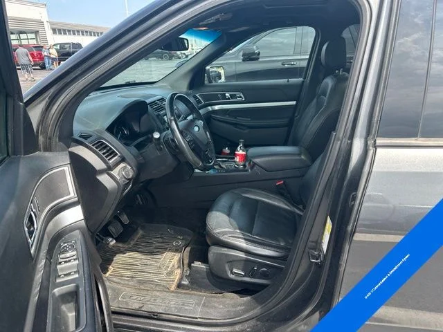 Used 2017 Magnetic Metallic Ford XLT image 9