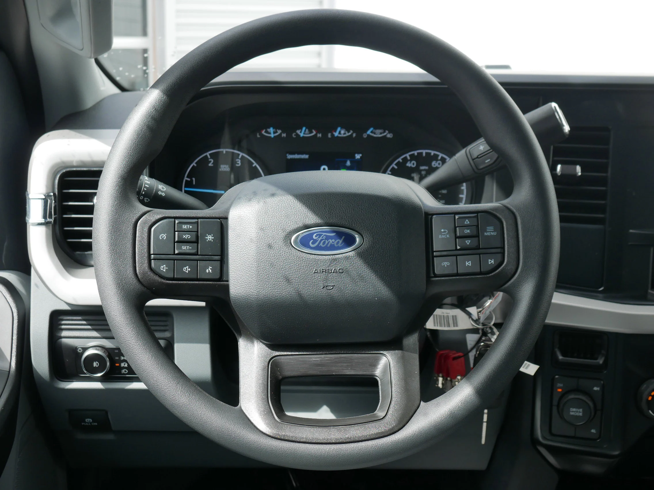 New 2025 Oxford White Ford XL image 6