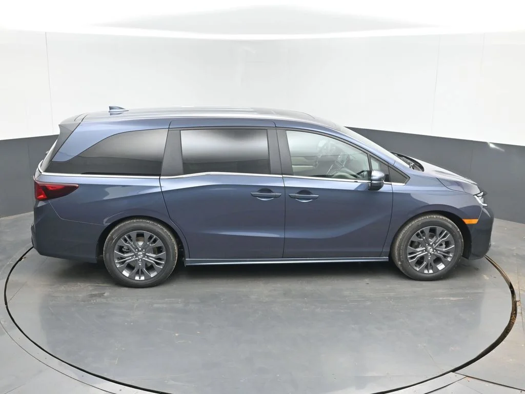 New 2026 Smoke Blue Pearl Honda Touring image 52