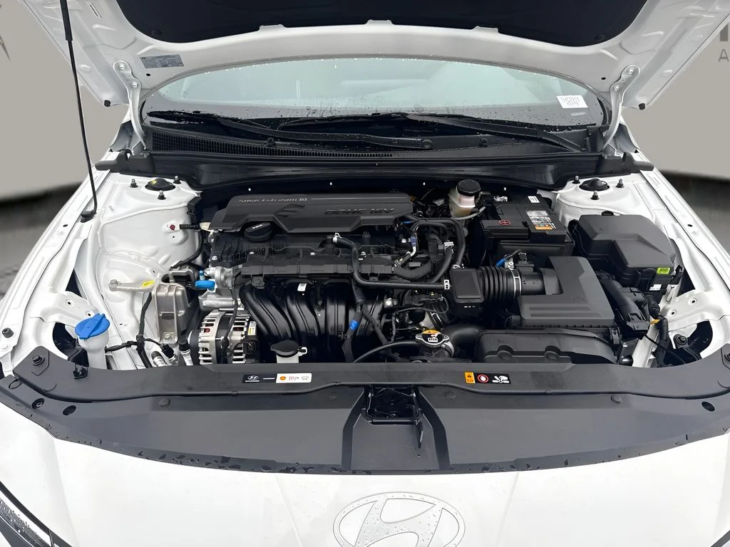 Used 2026 White Hyundai SEL Sport image 23