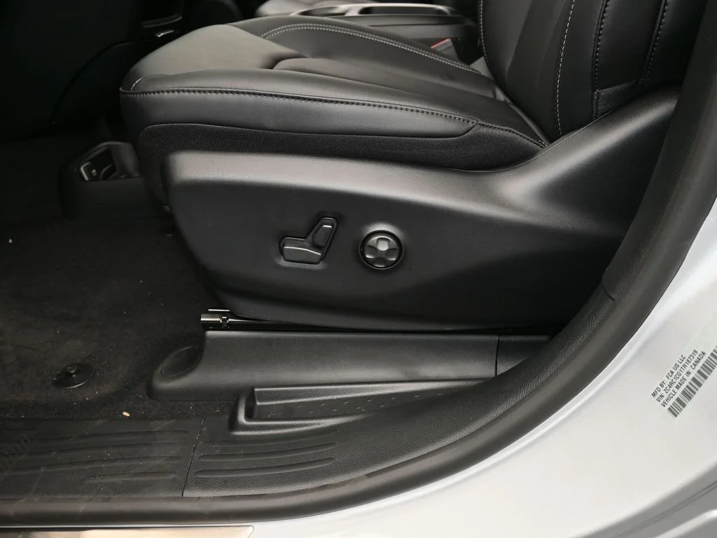 2026 Chrysler Voyager LX - Photo 14