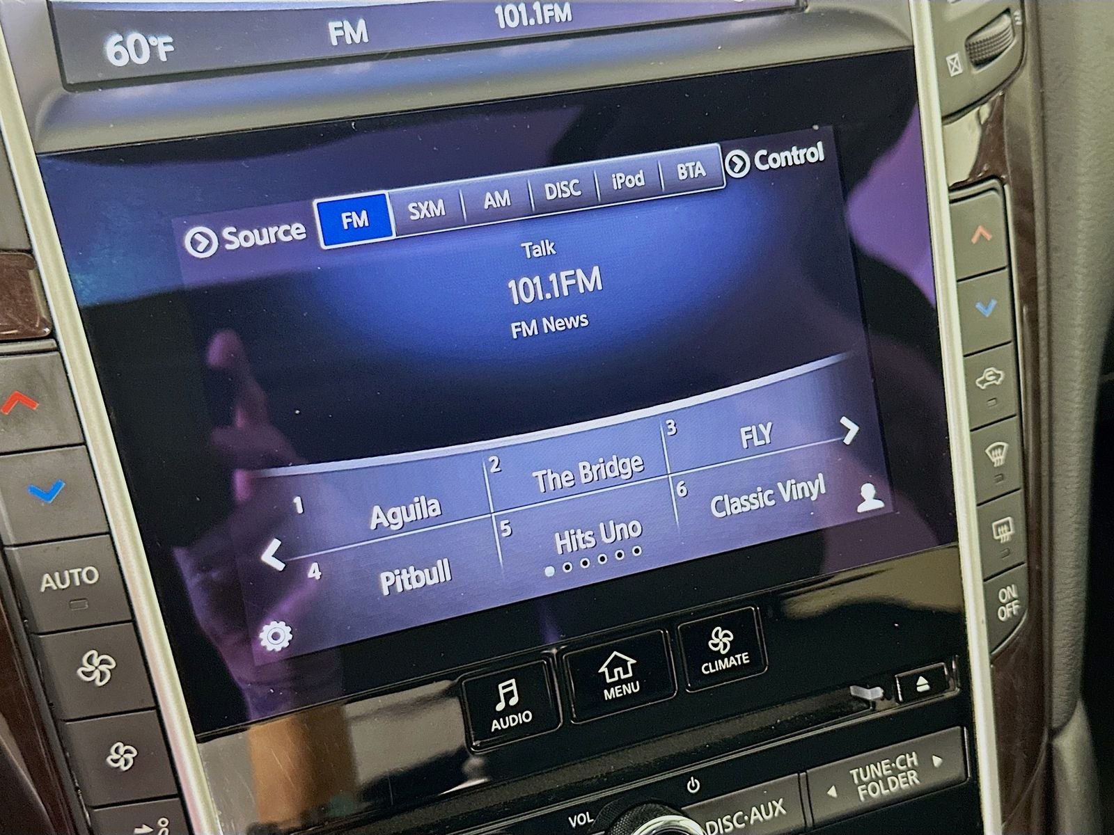 Used 2017 Black Obsidian INFINITI 3.0t Premium image 15