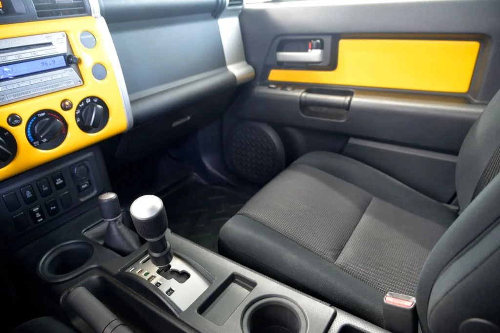 Used 2007 White Toyota Base image 25