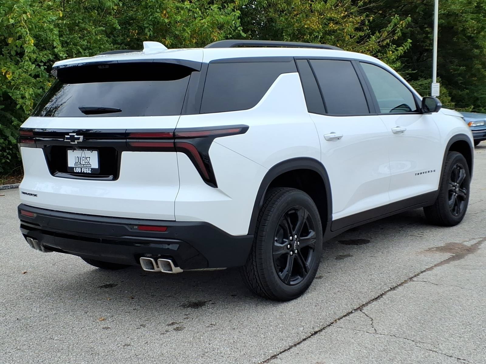 New 2027 Summit White Chevrolet LT image 17