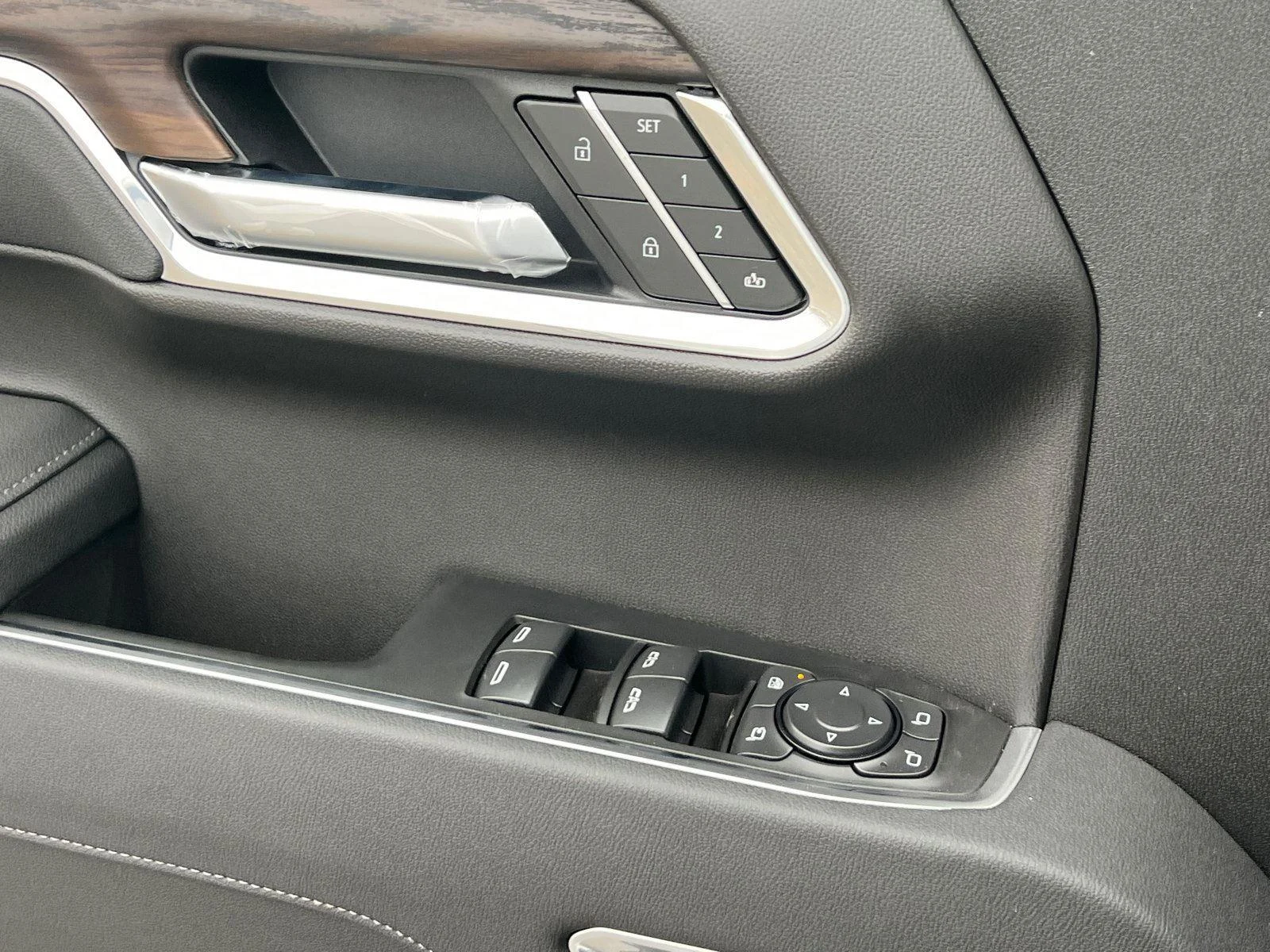 2026 GMC Sierra 1500 SLT - Photo 27