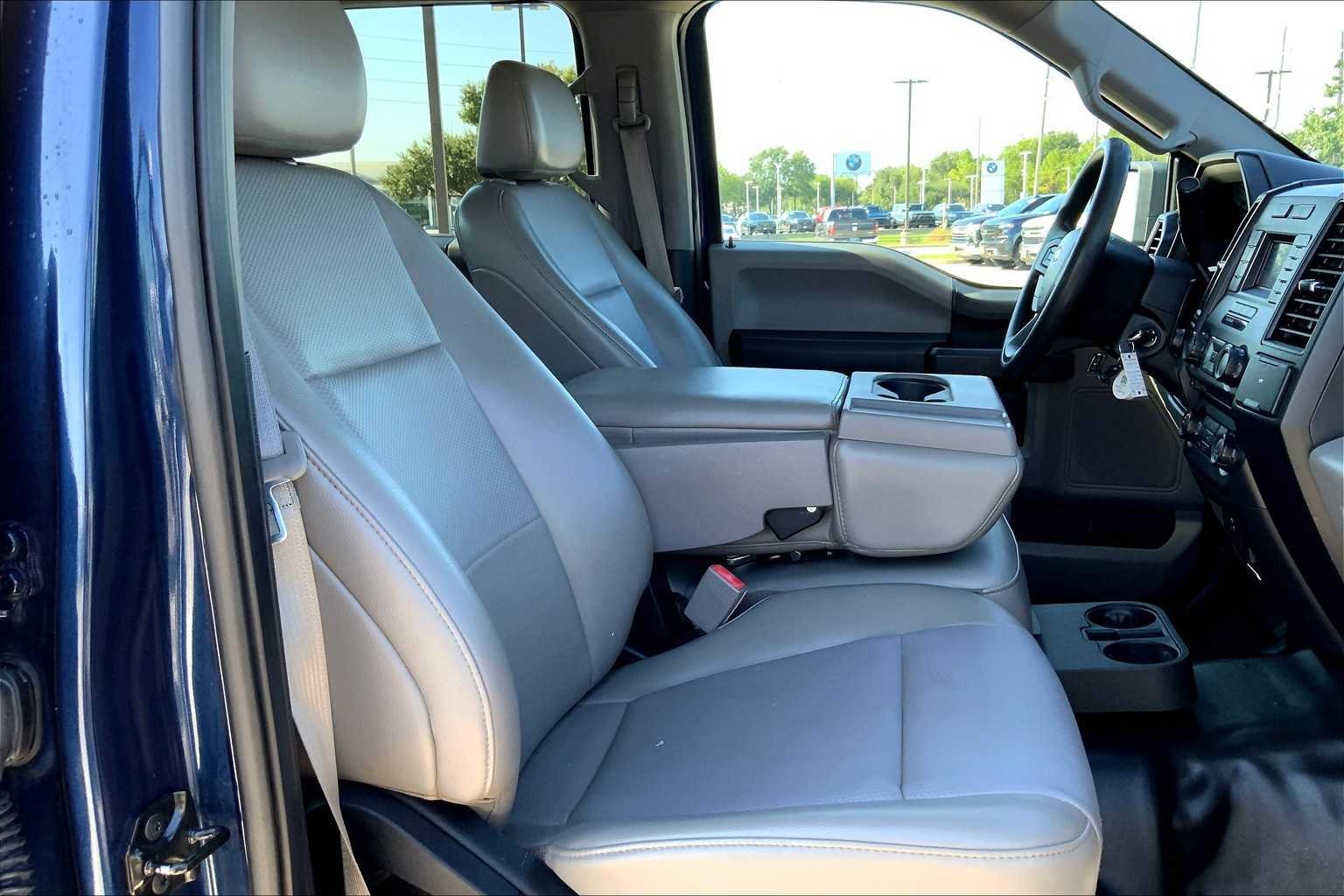 Used 2018 Blue Jeans Metallic Ford XL image 15