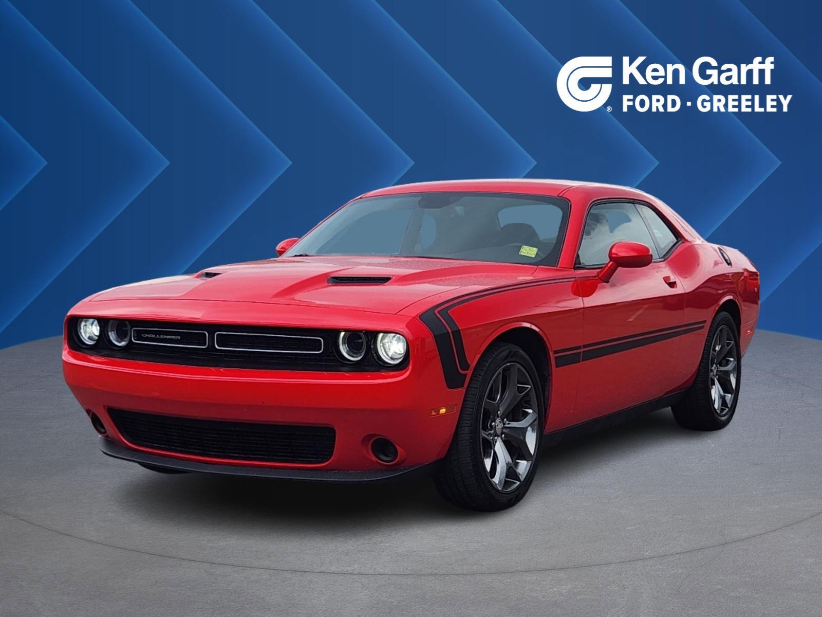 2016 Dodge Challenger SXT's photo