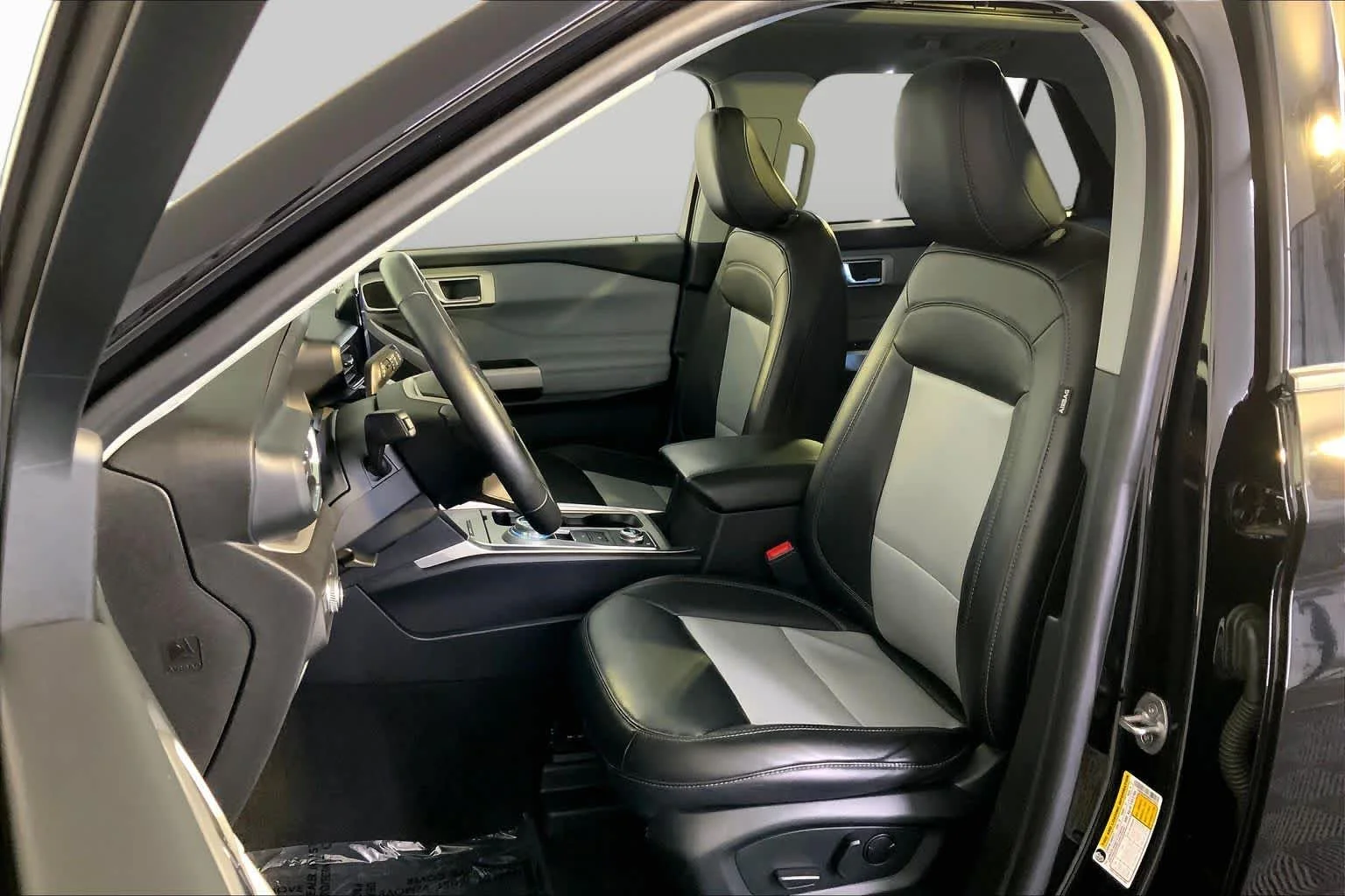Used 2022 Agate Black Ford XLT image 9