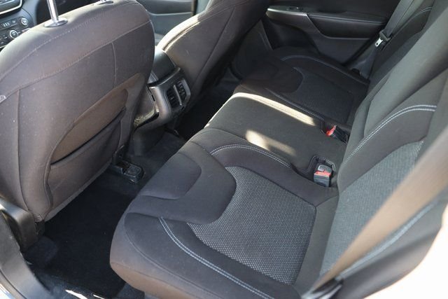 Used 2021 Slate Blue Pearlcoat Jeep Latitude image 17
