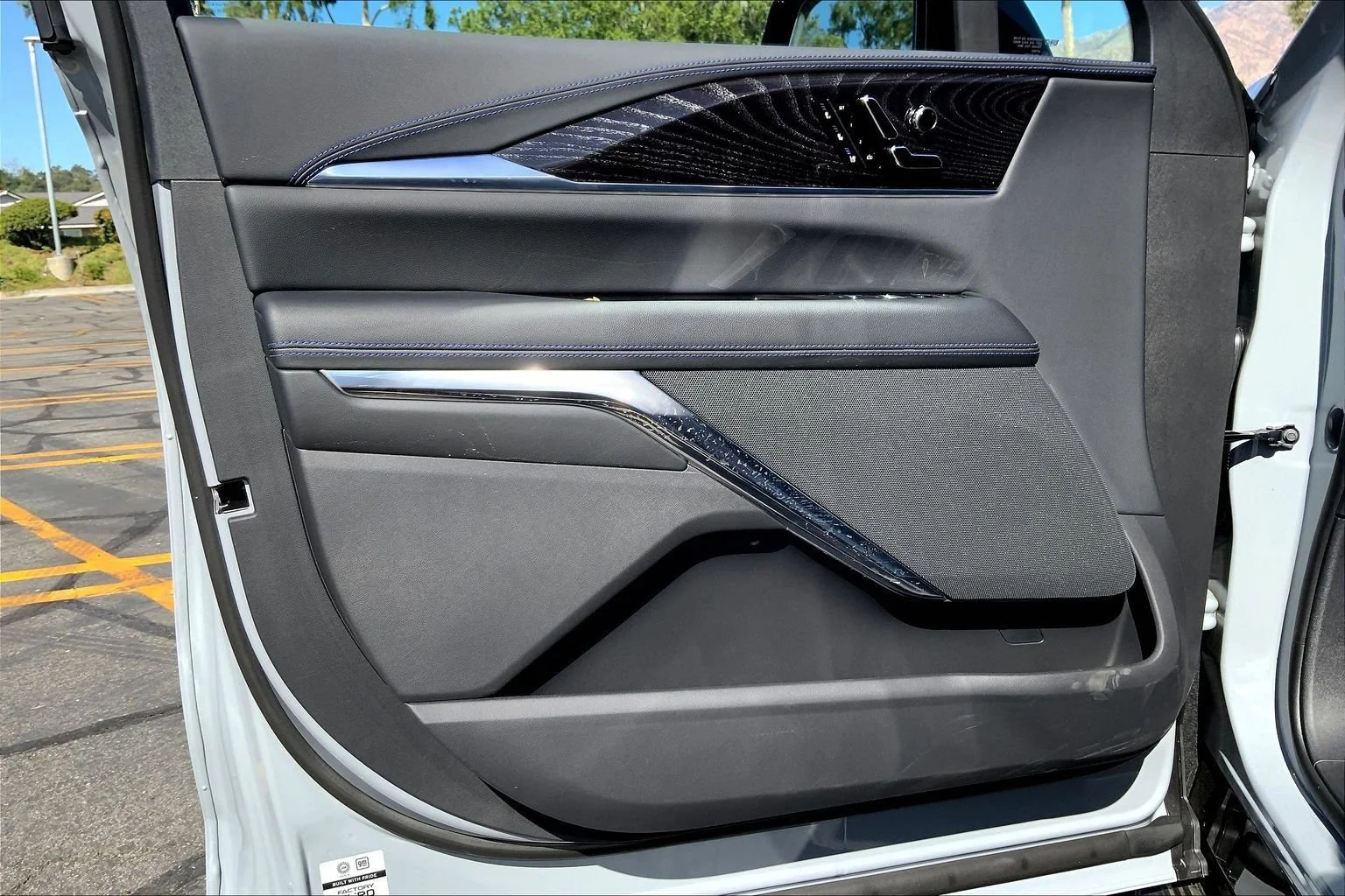 2026 Cadillac Escalade IQL Luxury - Photo 11