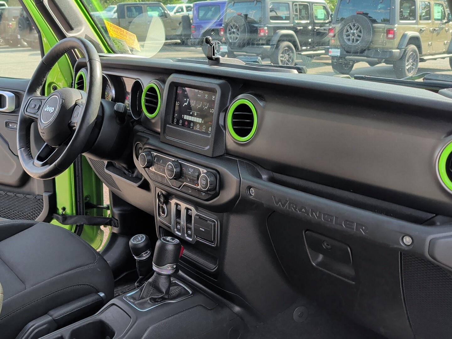 Used 2019 Mojito! Clearcoat Jeep Sport S image 17
