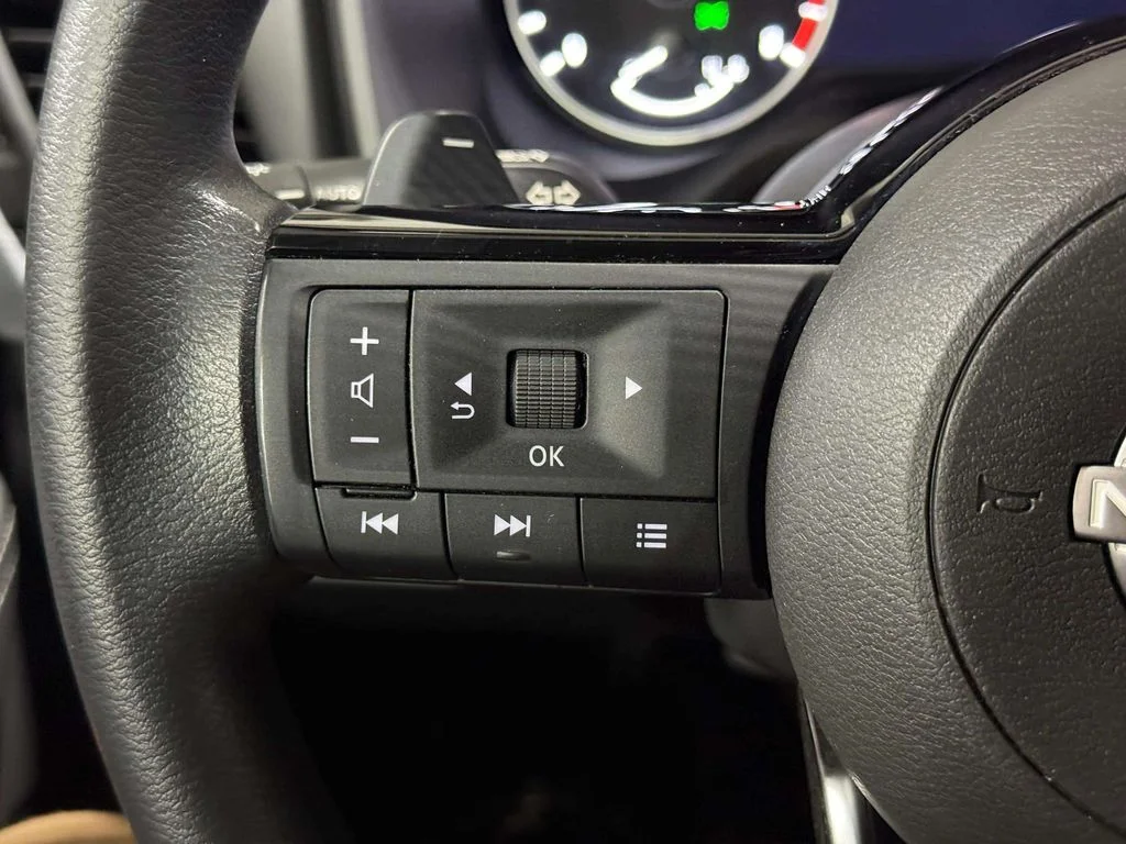Certified Used 2023 Super Black Nissan SV image 15