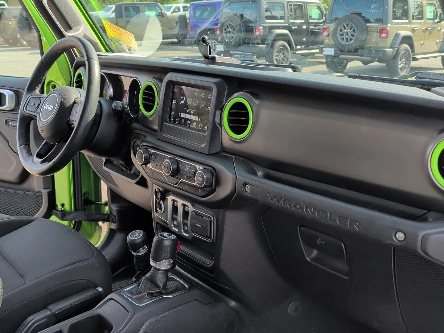 Used 2019 Mojito! Clearcoat Jeep Sport S image 17