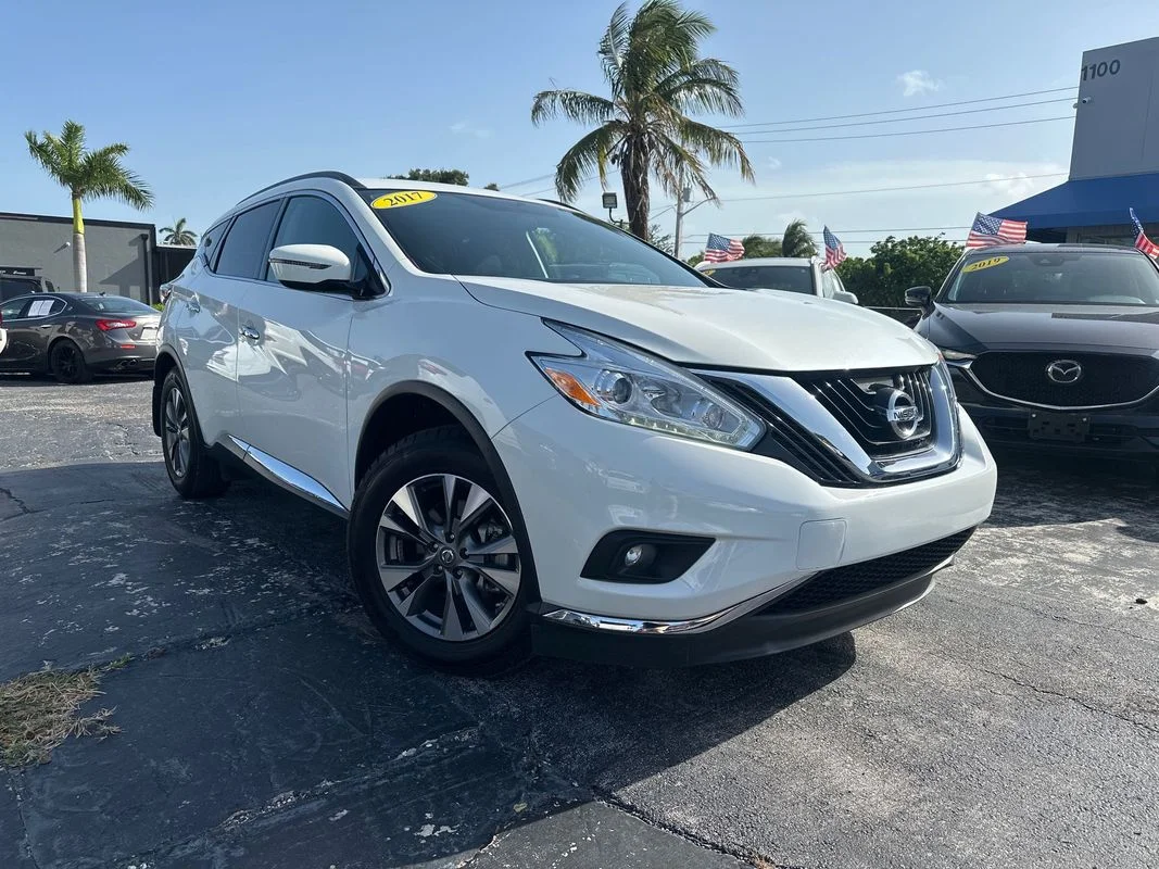 Used 2017 White Nissan SV image 3