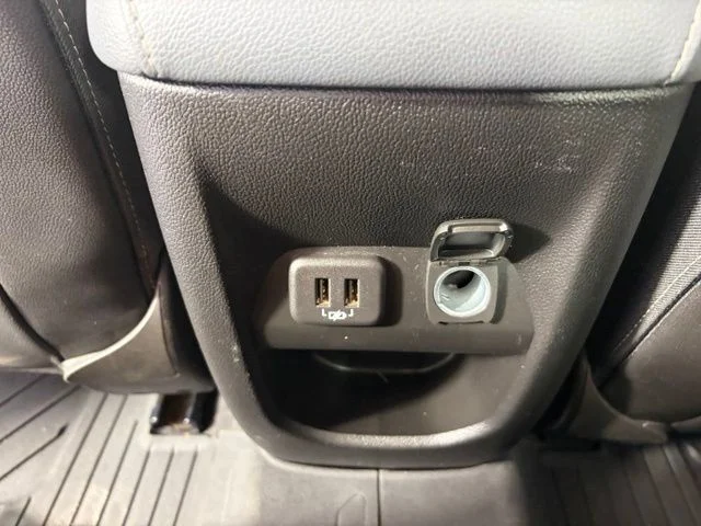 Used 2019 White Chevrolet Z71 image 38