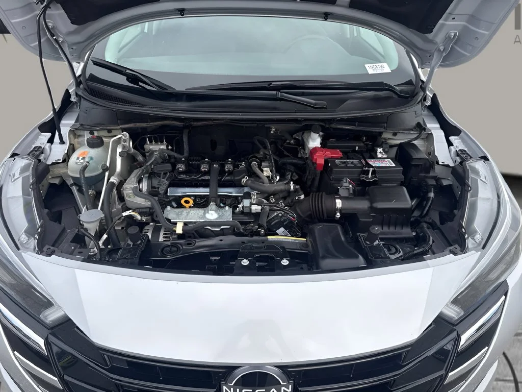 Used 2025 Silver Nissan 1.6 SV image 25
