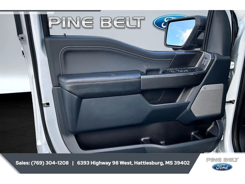 Used 2022 Space White Metallic Ford XLT image 18