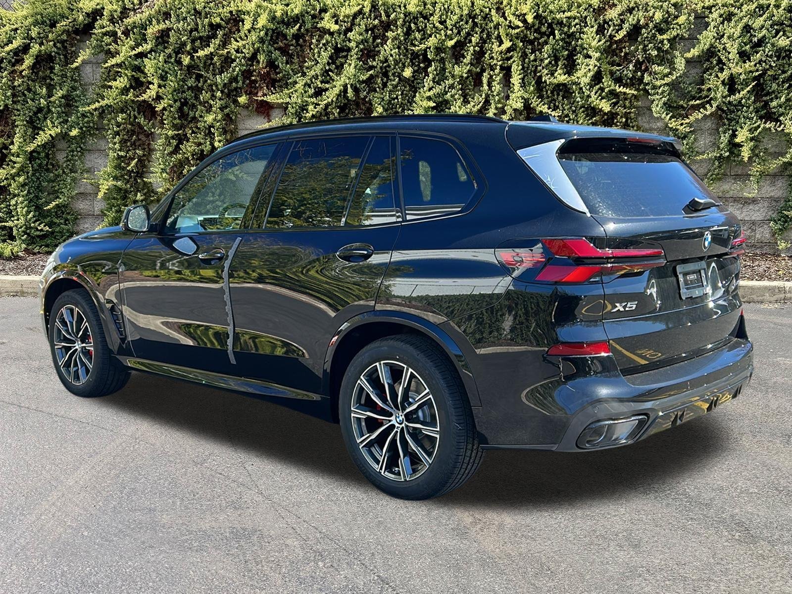 New 2026 Black Sapphire Metallic BMW xDrive40i image 6