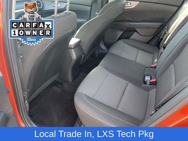 Used 2023 Red Kia LXS image 8