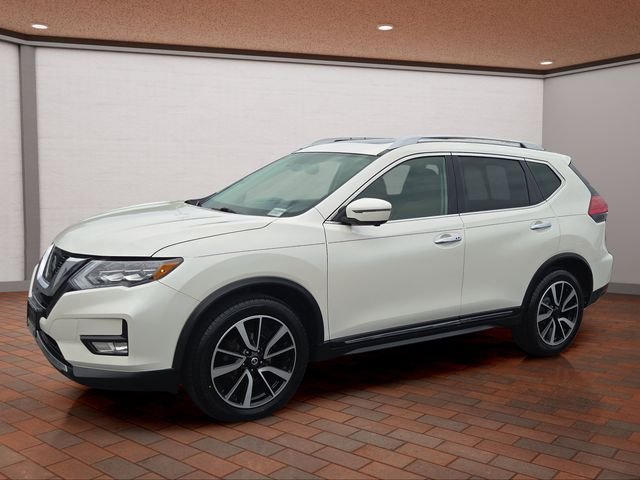Used 2017 Pearl White Nissan SL image 31