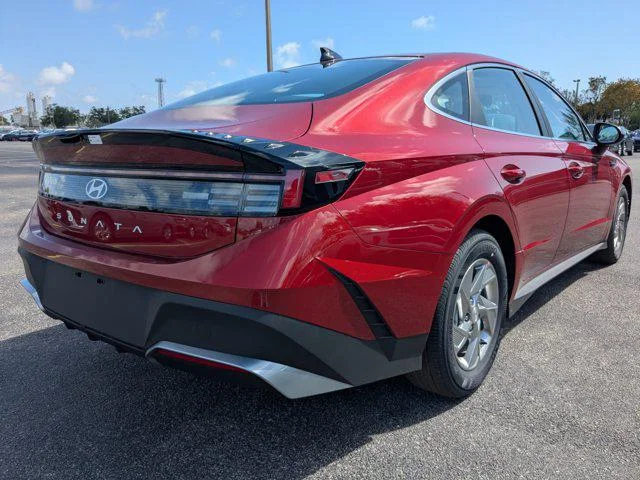 2025 Hyundai Sonata SE - Photo 33