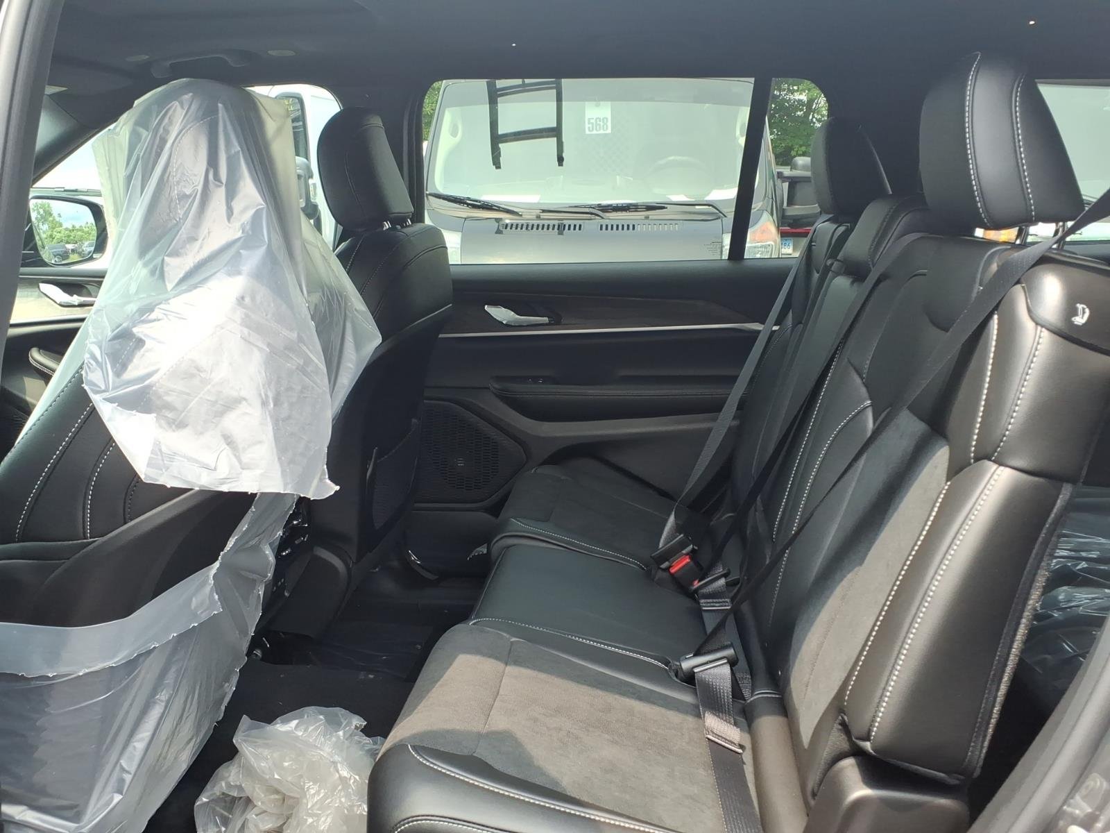New 2026 Baltic Gray Metallic Clear-Coat Exterior Paint Jeep Altitude image 8