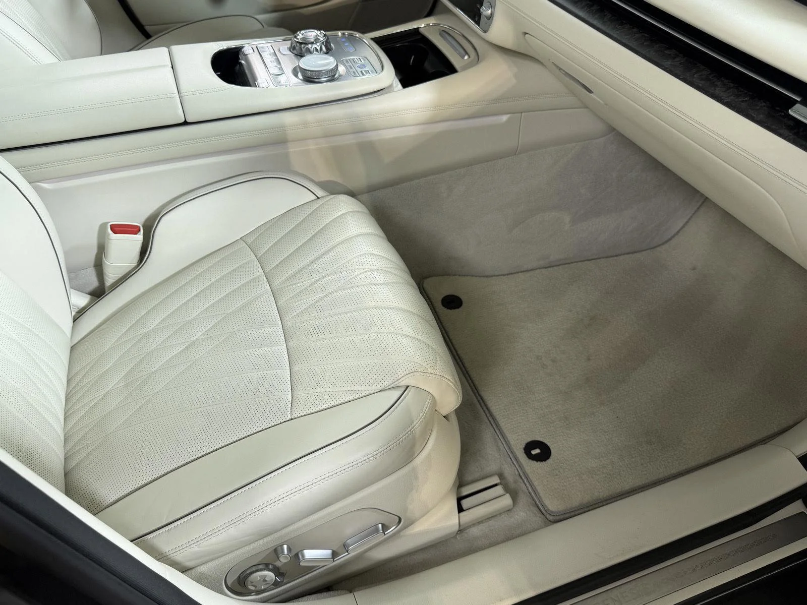 Used 2023 Gray Genesis 3.5T e-SC image 39