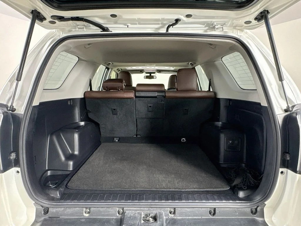 Used 2019 Blizzard Pearl Toyota Limited image 32