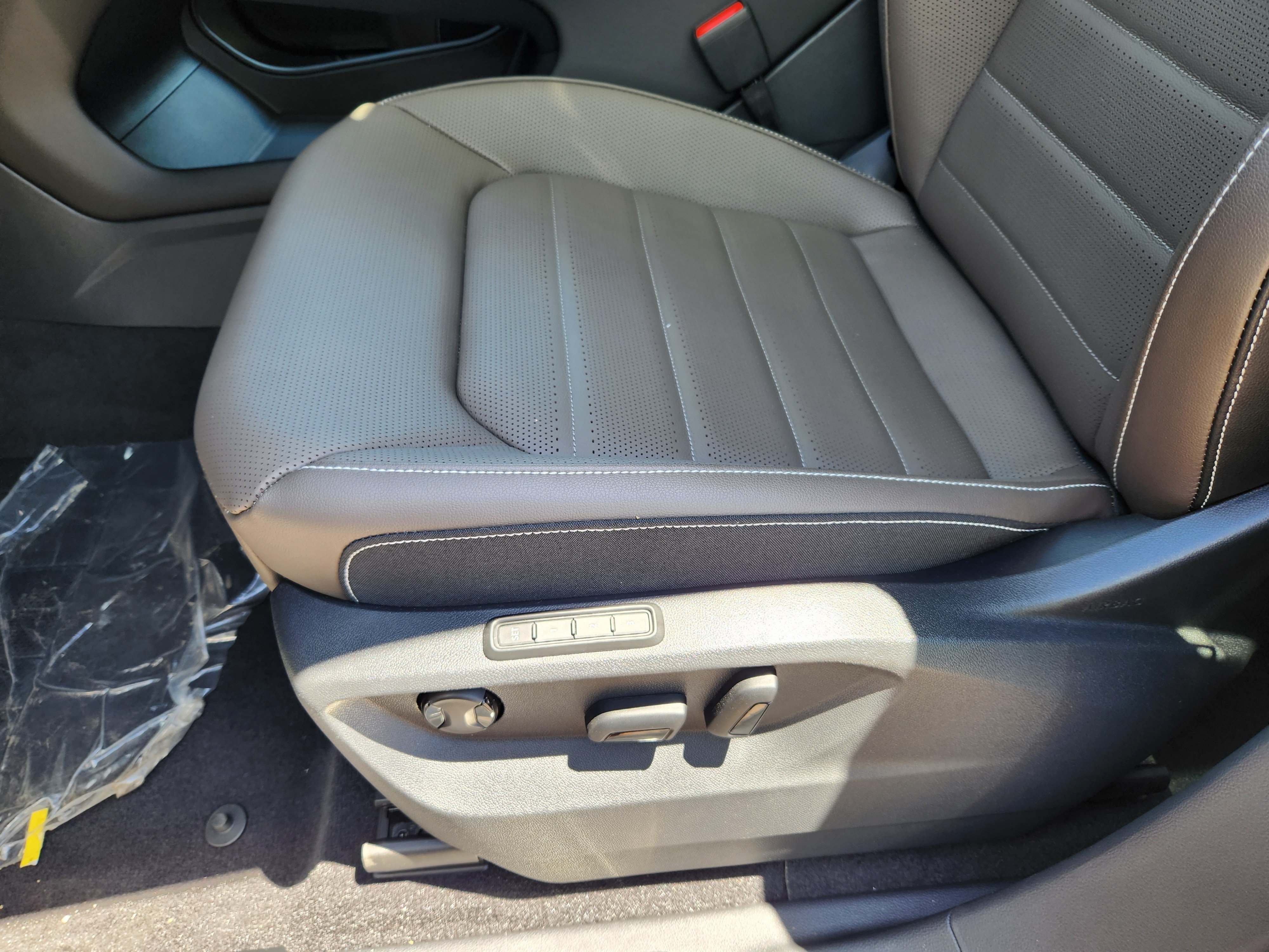 New 2026 Green Volkswagen 2.0T SEL image 14