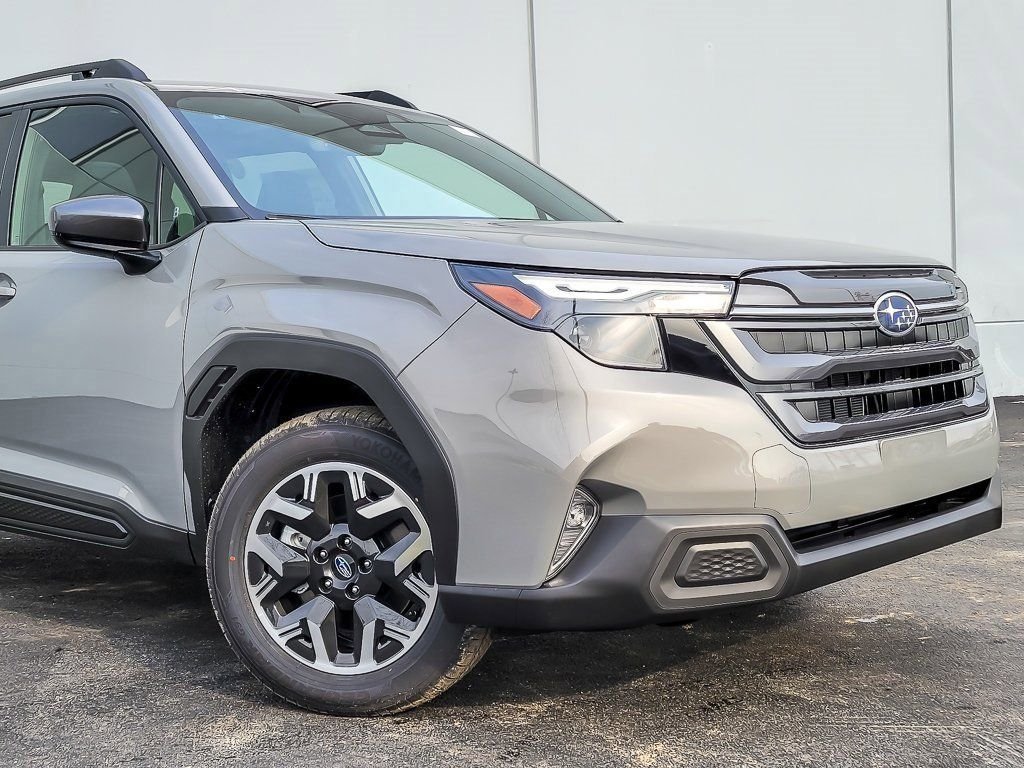 Used 2026 River Rock Pearl Subaru Premium image 2